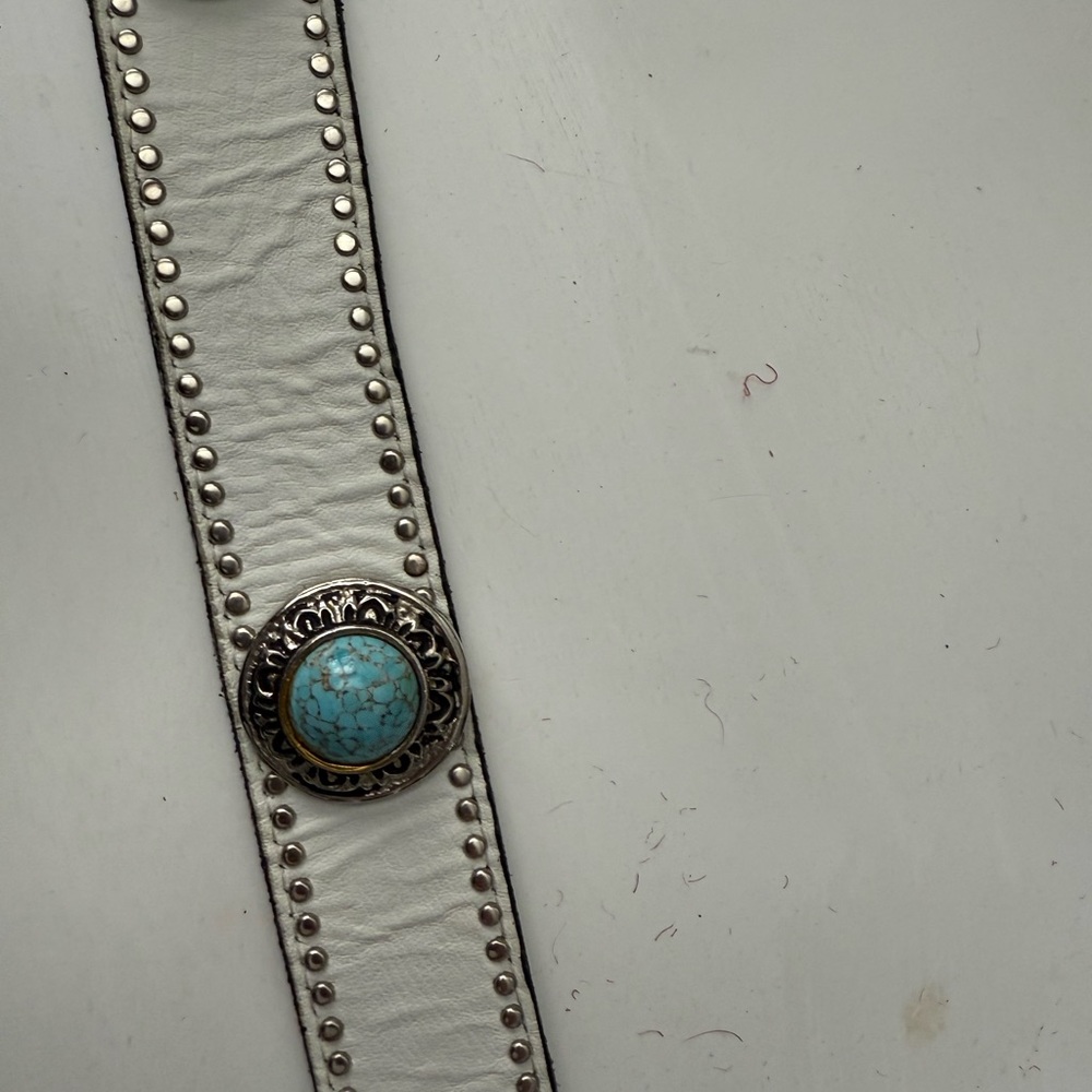 Silver and White Belt with Bull Skull Buckle - Picture 7 of 9